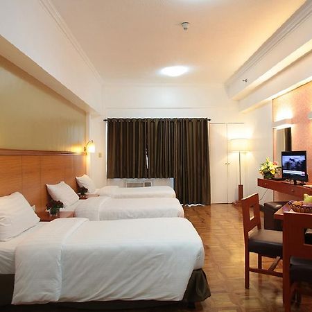 Bsa Suites Makati City Ngoại thất bức ảnh